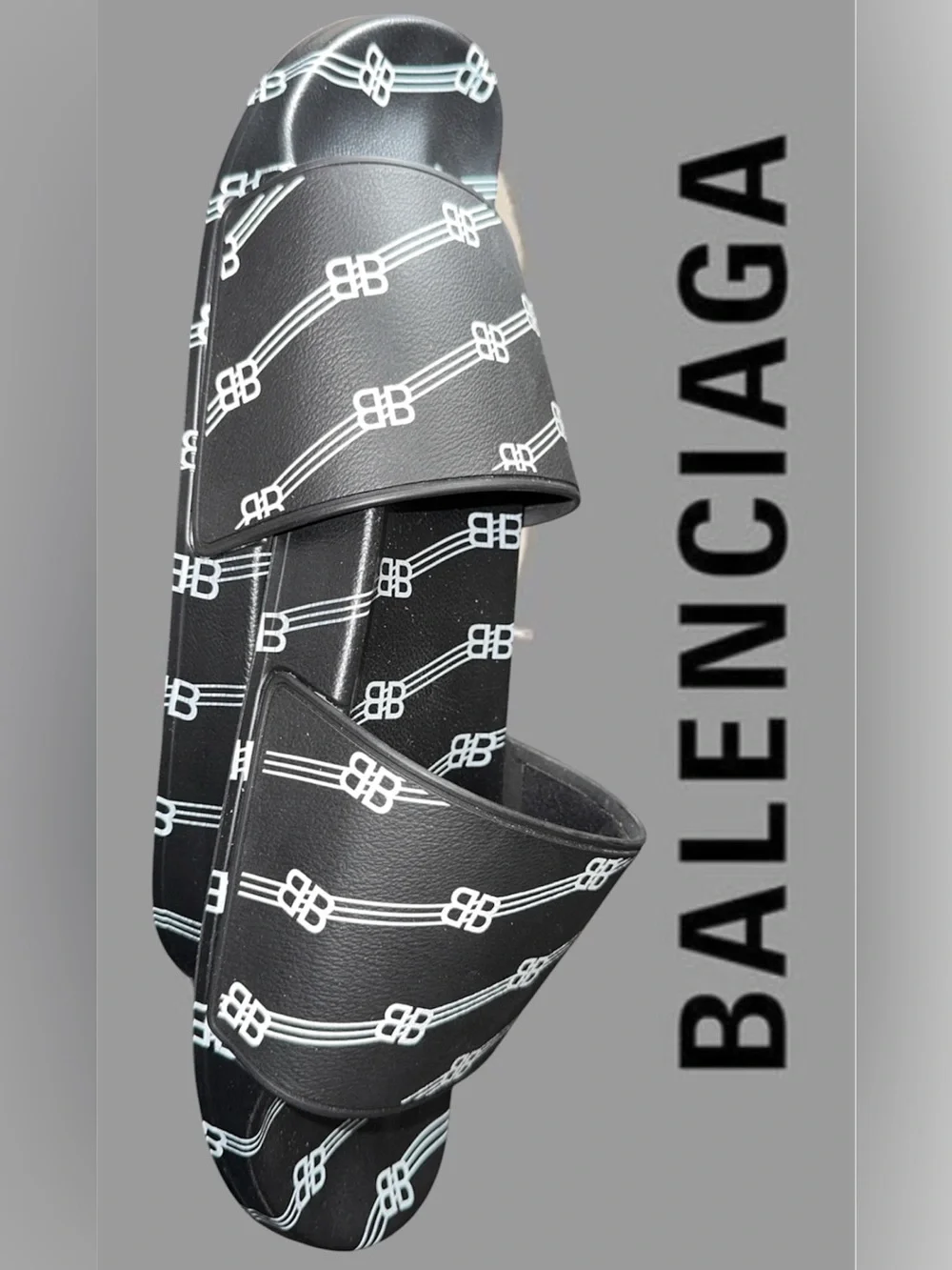 Brand New Men’s Balenciaga Black & White Logo Slide Sandals ❤️